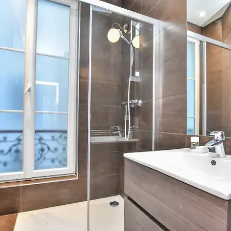 Apartment Gare De L'est Iii