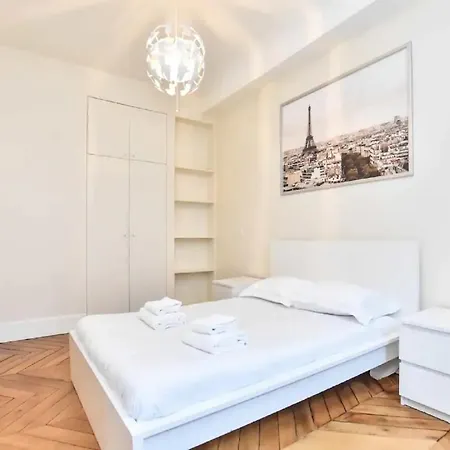Apartment Gare De L'est Iii
